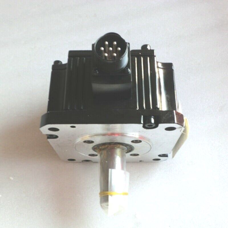 Mitsubishi серводвигатель HC-SFS202