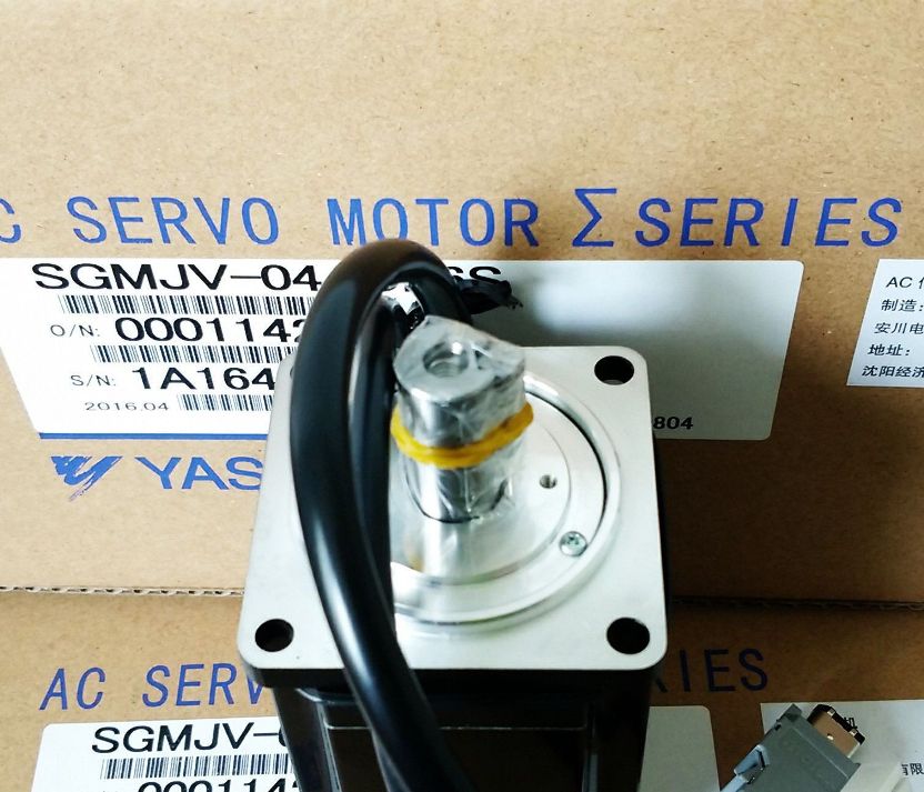Yaskawa серводвигатель SGMJV-04ADE6S