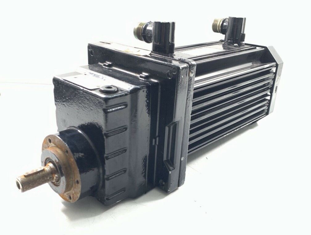 Серводвигатель Lenze MDSKARS071-22